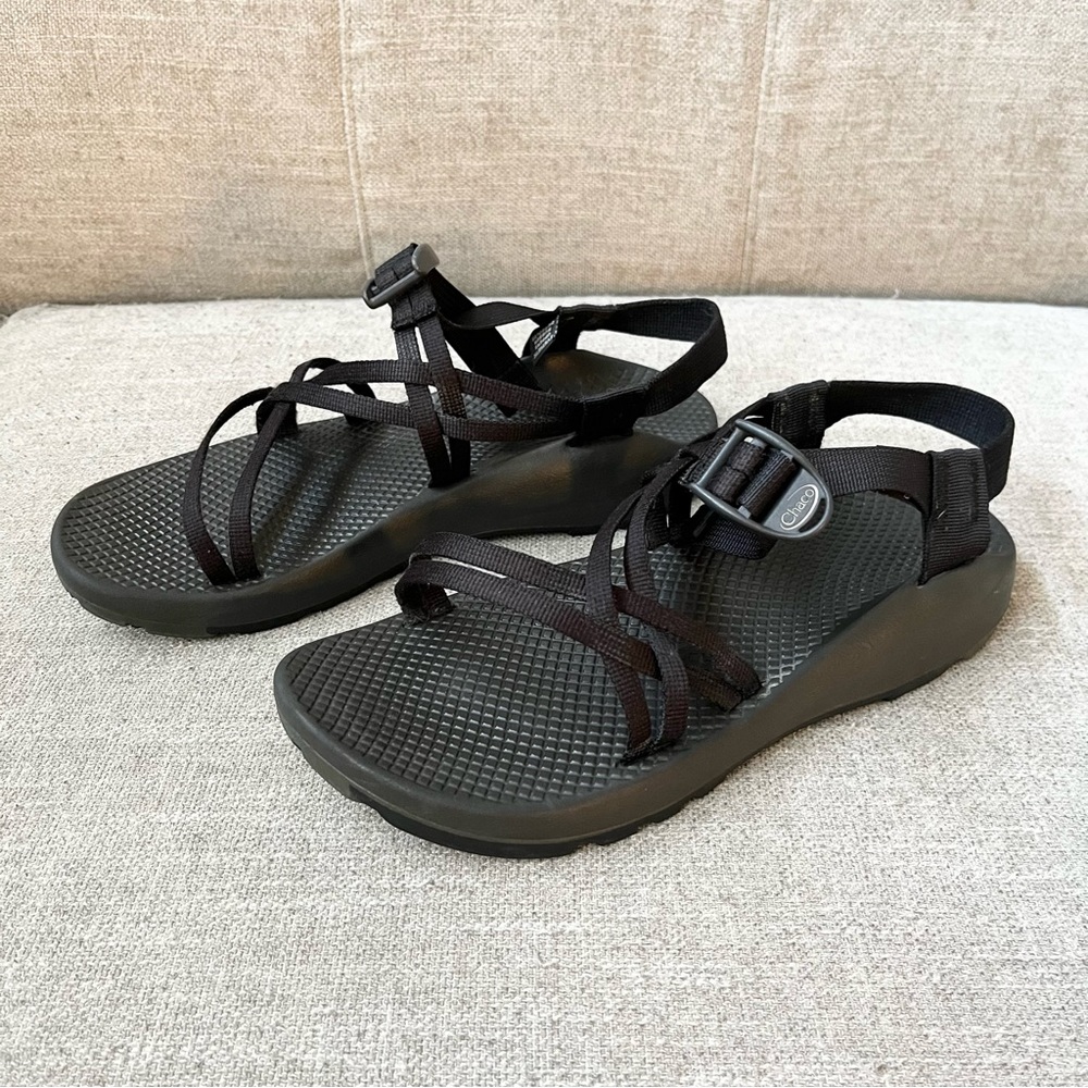Strappy Black Women’s Chacos 9